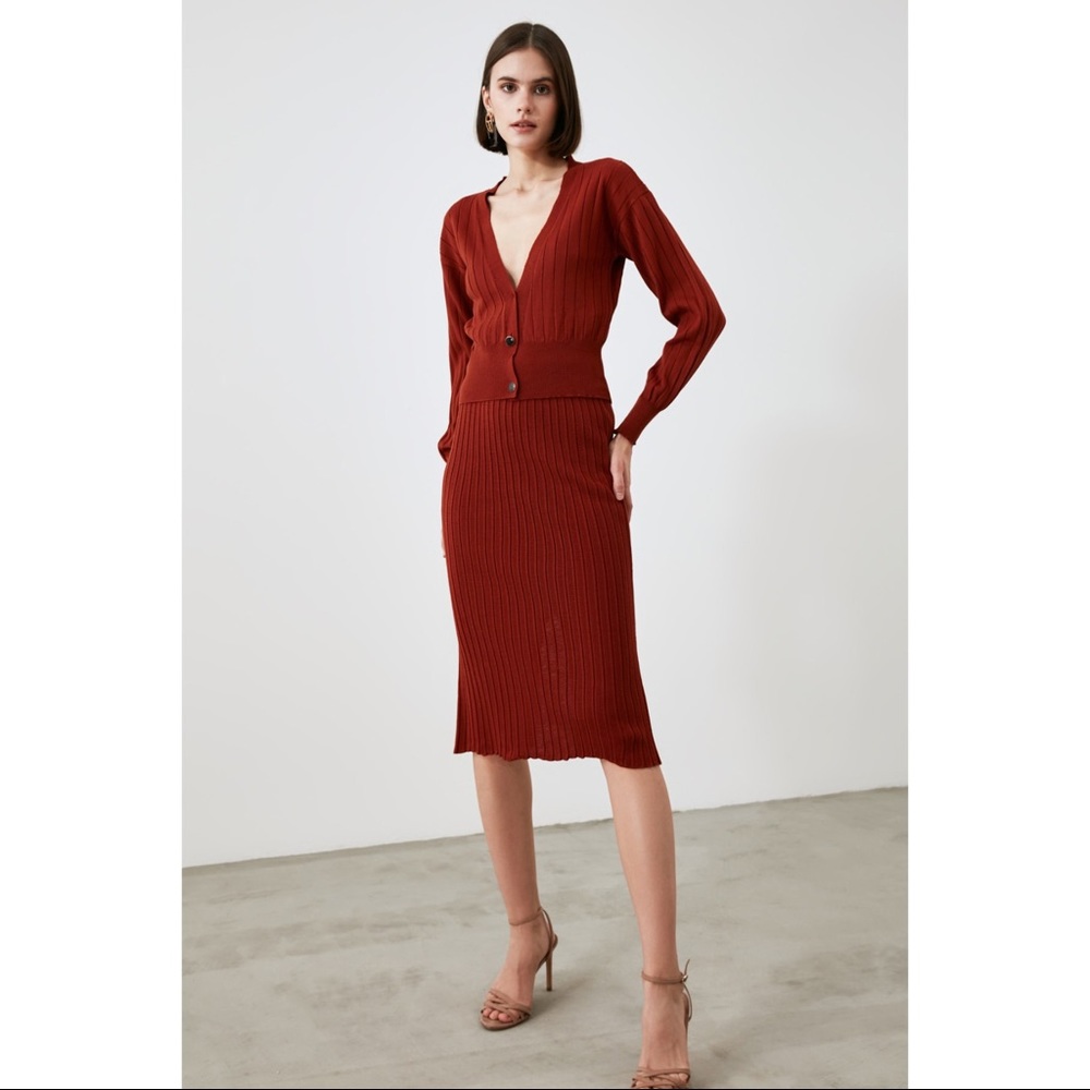 2 Piece Red Knitwear V Neck Cardigan Skirt Set